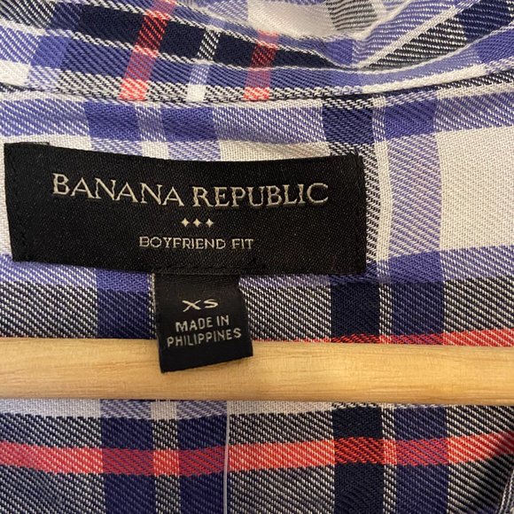Banana Republic Factory Boyfriend Fit Button Down top - Picture 4 of 7